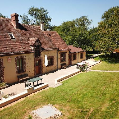 Les Gites De La Maison Lierue Thiron-Gardais Zewnętrze zdjęcie