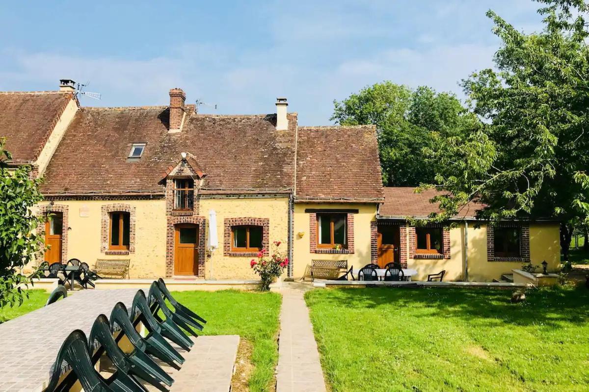 Les Gites De La Maison Lierue Thiron-Gardais Zewnętrze zdjęcie