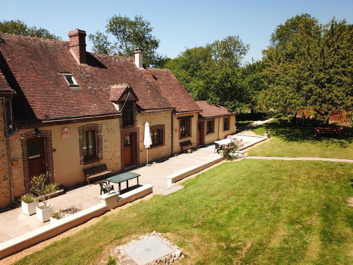 Les Gites De La Maison Lierue Thiron-Gardais Zewnętrze zdjęcie